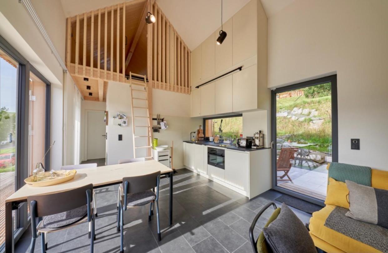 Eifelhausaufzeit-Vulkaneifel-Architekten-Chalet Mit Sauna Im Vulkankrater Immerath Exteriör bild