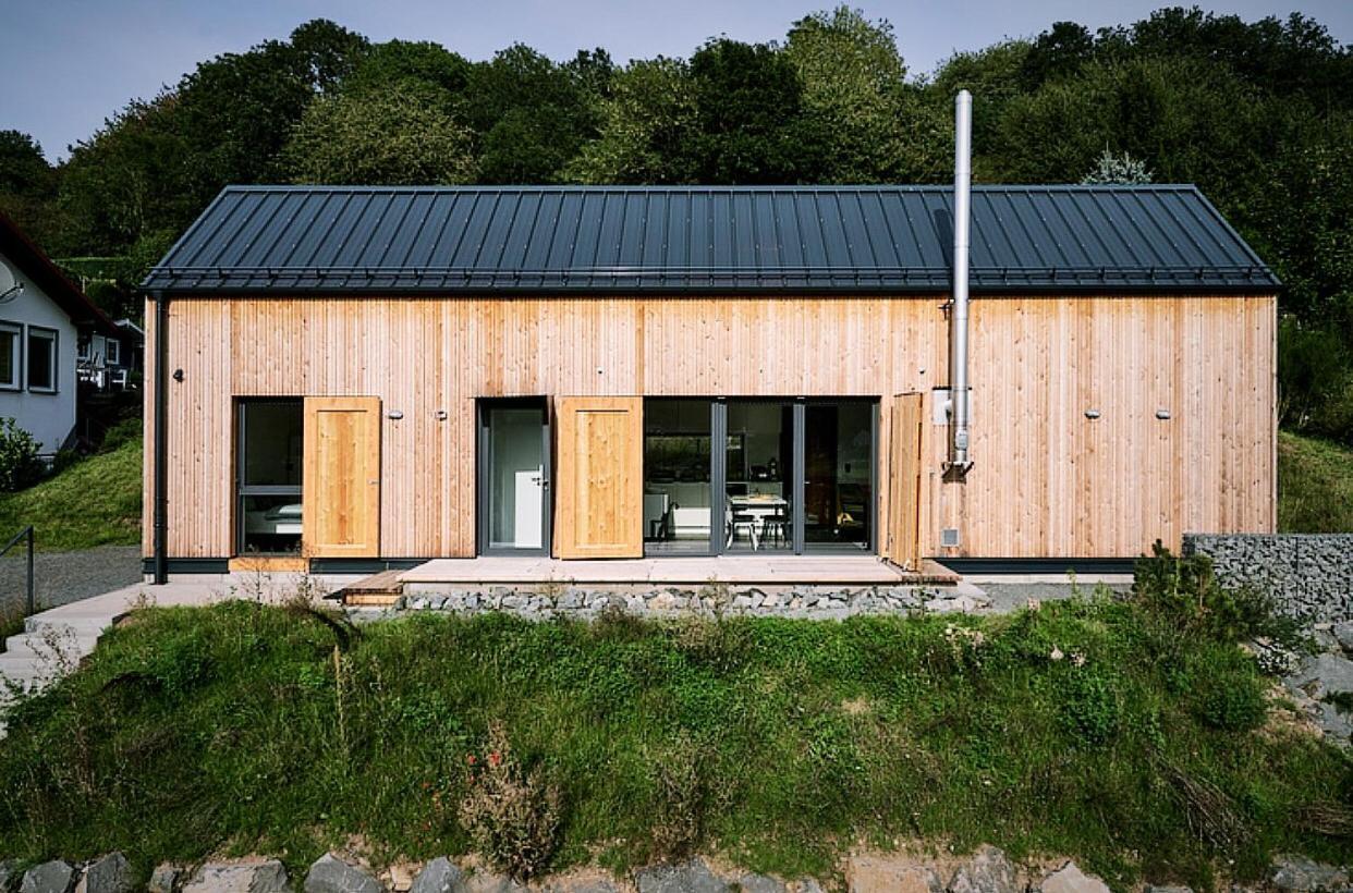 Eifelhausaufzeit-Vulkaneifel-Architekten-Chalet Mit Sauna Im Vulkankrater Immerath Exteriör bild