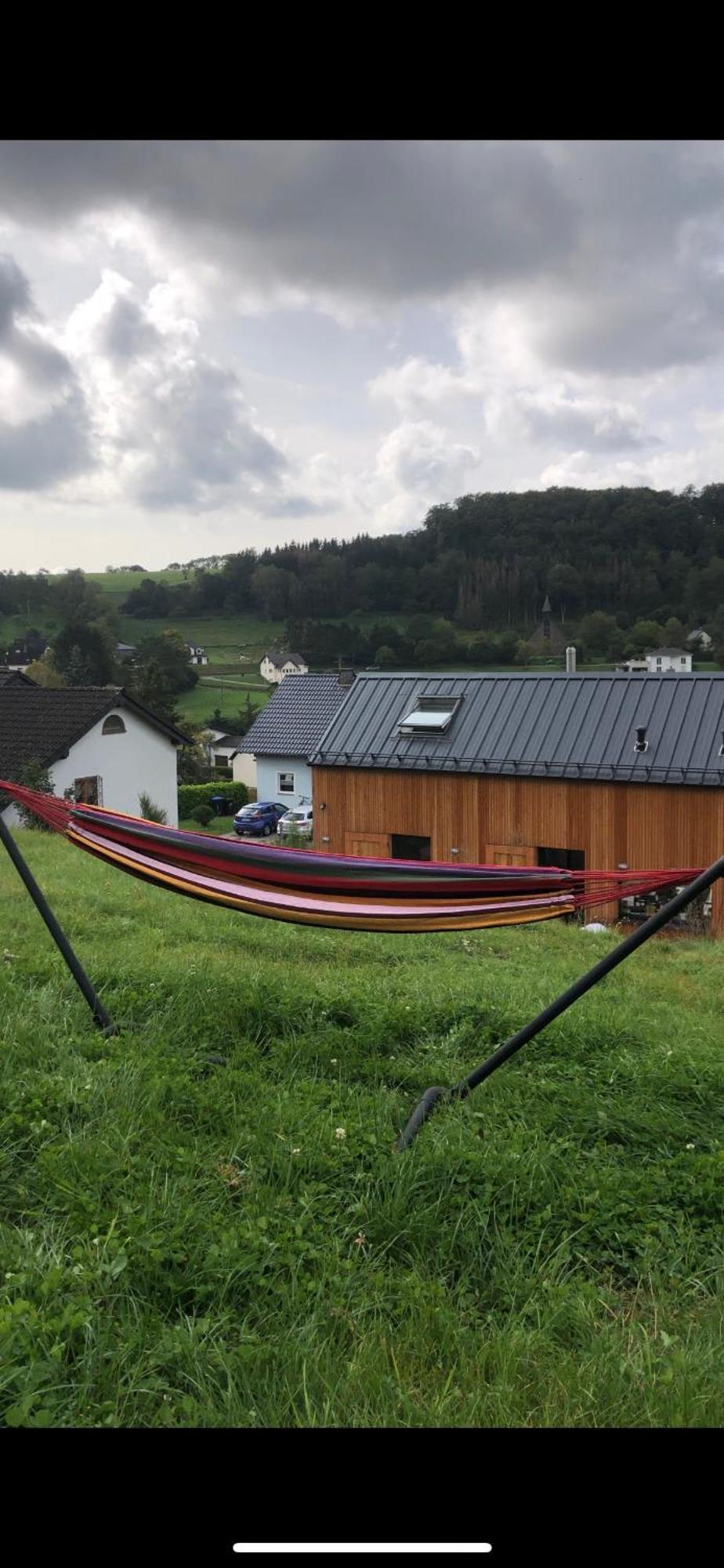 Eifelhausaufzeit-Vulkaneifel-Architekten-Chalet Mit Sauna Im Vulkankrater Immerath Exteriör bild