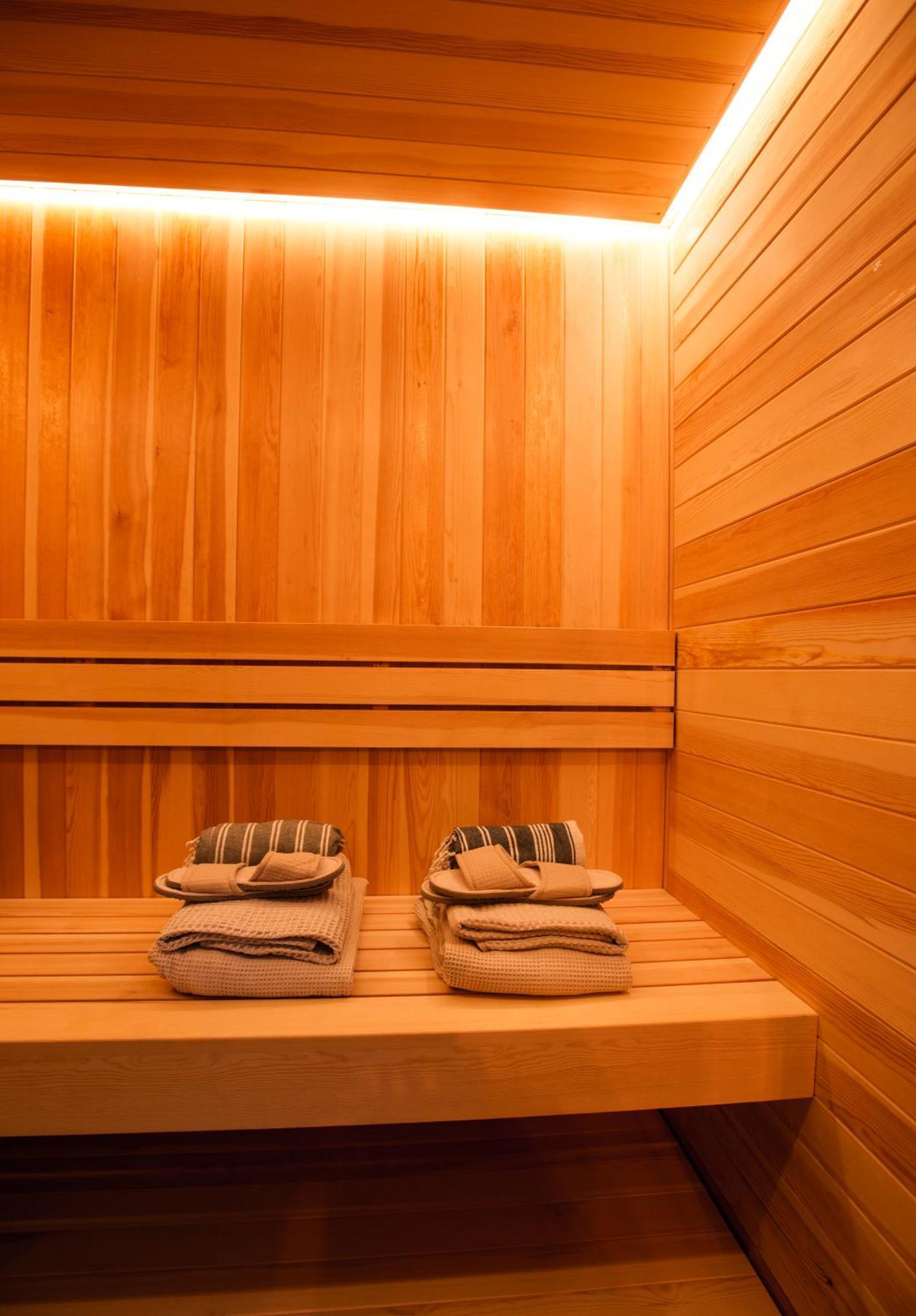 Eifelhausaufzeit-Vulkaneifel-Architekten-Chalet Mit Sauna Im Vulkankrater Immerath Exteriör bild